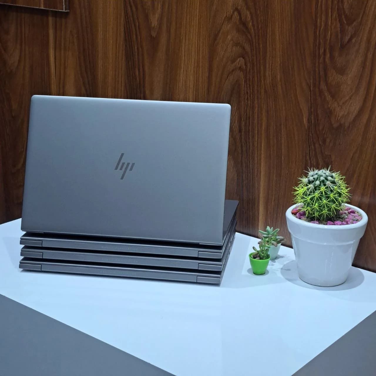 HP ZBOOK 15u G6 CORE i7-8365U 16GB 512GB ` 4GB AMD WX3200 15.6 inch FULL HD