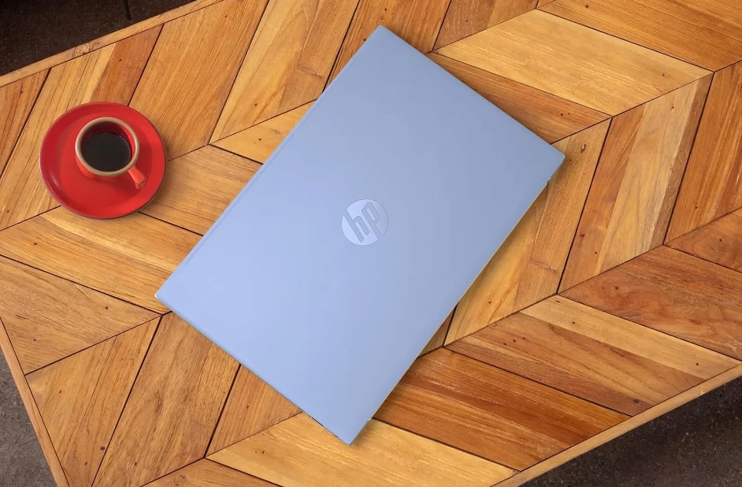 Hp OmniBook 5 XFlip       Cpu: i5(1334u)-Ram: 16G D5-SSD: 512G m2-VGA: intel iris xe-14” wqhd-1920*1200