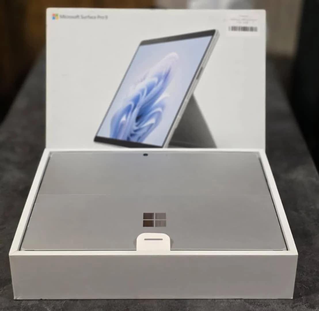 SURFACE PRO X        SQ1 Snapdragon/8/256/intel-13.3" Silver-Open box