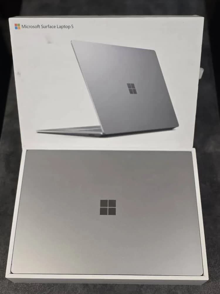 SURFACE LAPTOP 5      i7(12)/8/256/intel/15" /Open box-Silver